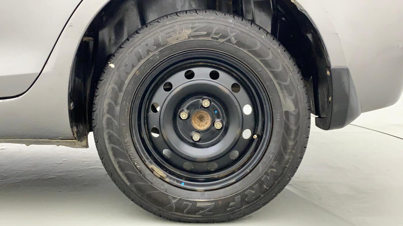 2014 Maruti Swift Dzire VXI, Petrol, Manual, 68,702 km, Left Rear Wheel