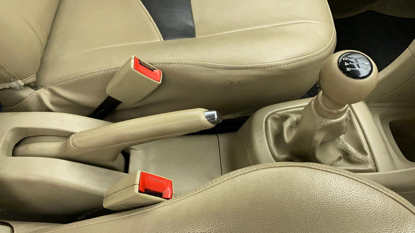 2014 Maruti Swift Dzire VXI, Petrol, Manual, 68,702 km, Gear Lever