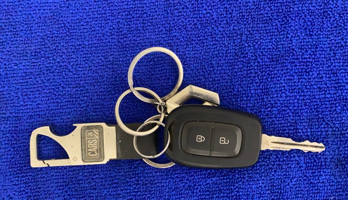 2020 Renault TRIBER RXT AMT, Petrol, Automatic, 14,619 km, Key Close Up