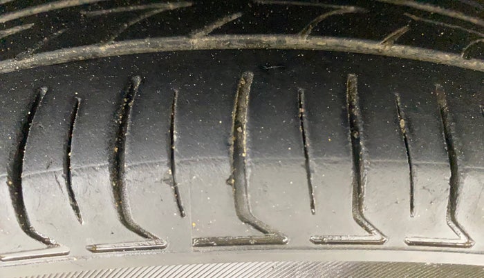 2019 Hyundai Xcent SX 1.2, Petrol, Manual, 66,944 km, Right Front Tyre Tread