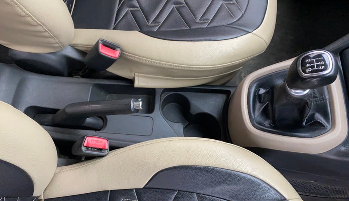 2019 Hyundai Xcent SX 1.2, Petrol, Manual, 66,944 km, Gear Lever