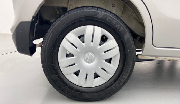 2021 Maruti Alto VXI, Petrol, Manual, 30,657 km, Right Rear Wheel