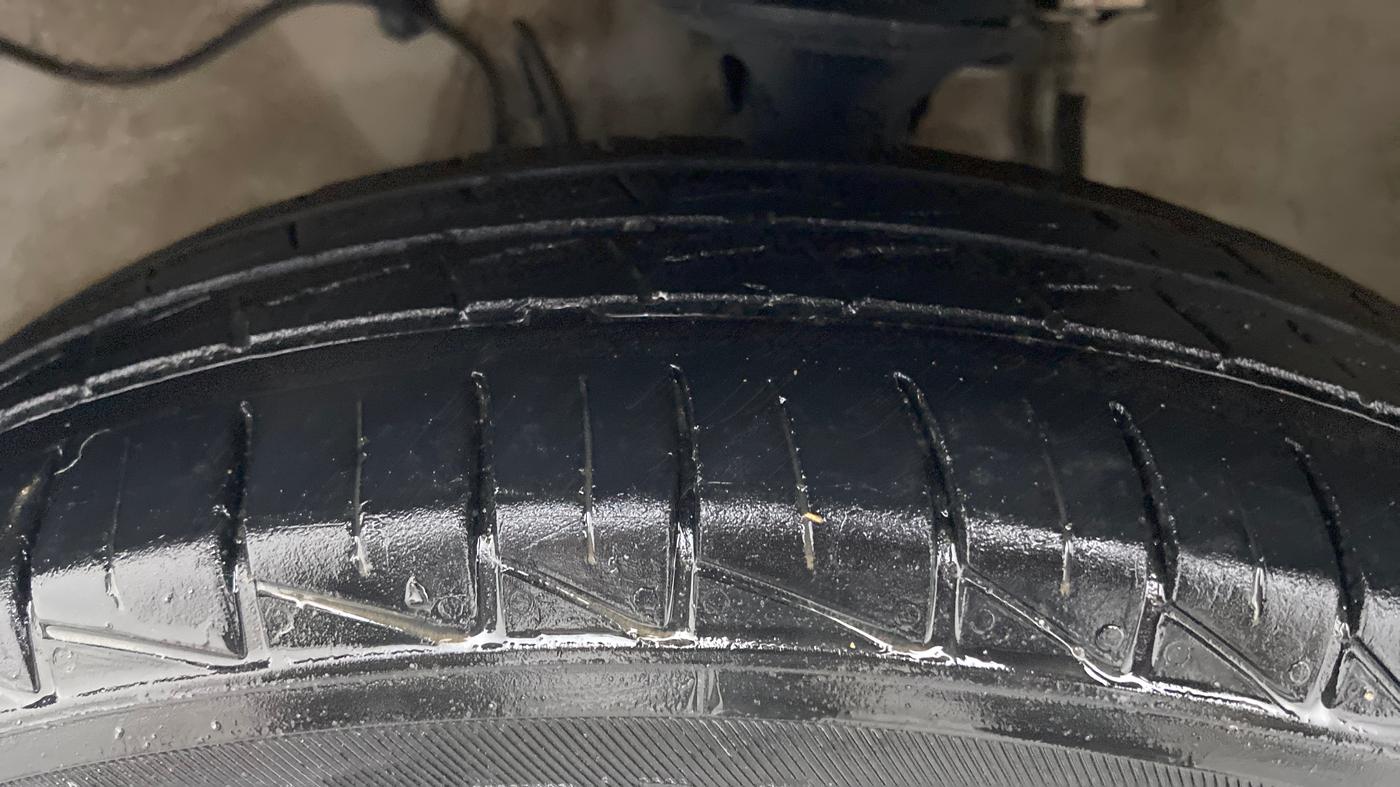 2021 Maruti Alto VXI, Petrol, Manual, 30,657 km, Left Front Tyre Tread