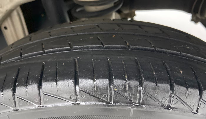 2021 Maruti Alto VXI, Petrol, Manual, 30,657 km, Left Rear Tyre Tread