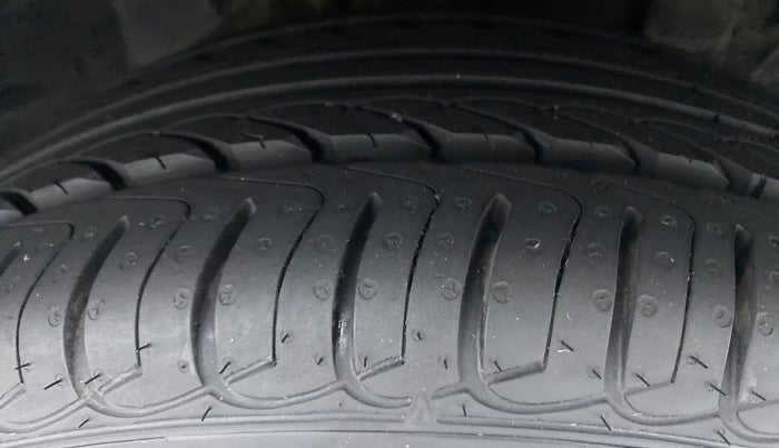 2019 Ford Ecosport 1.5 TITANIUM PLUS TI VCT AT, Petrol, Automatic, 70,719 km, Right Front Tyre Tread