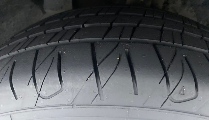2019 Ford Ecosport 1.5 TITANIUM PLUS TI VCT AT, Petrol, Automatic, 70,719 km, Left Front Tyre Tread