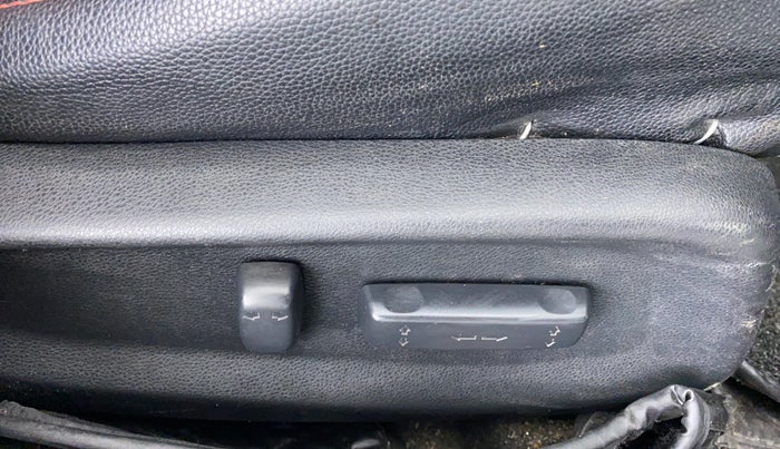 2019 Honda Civic 1.8L I-VTEC ZX CVT, Petrol, Automatic, 31,854 km, Driver Side Adjustment Panel