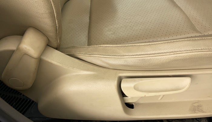 2016 Volkswagen Vento HIGHLINE 1.2 TSI AT, Petrol, Automatic, 73,673 km, Driver Side Adjustment Panel