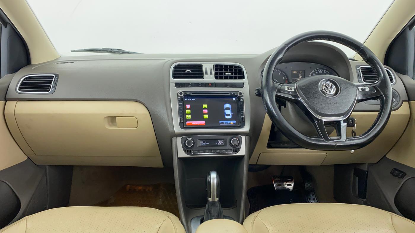 2016 Volkswagen Vento HIGHLINE 1.2 TSI AT, Petrol, Automatic, 73,673 km, Dashboard