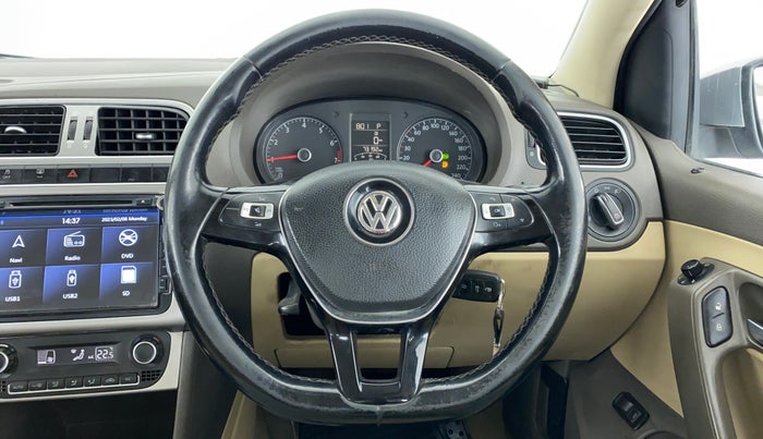 2016 Volkswagen Vento HIGHLINE 1.2 TSI AT, Petrol, Automatic, 73,673 km, Steering Wheel Close Up