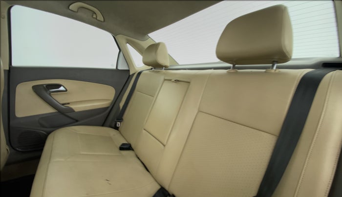 2016 Volkswagen Vento HIGHLINE 1.2 TSI AT, Petrol, Automatic, 73,673 km, Right Side Rear Door Cabin