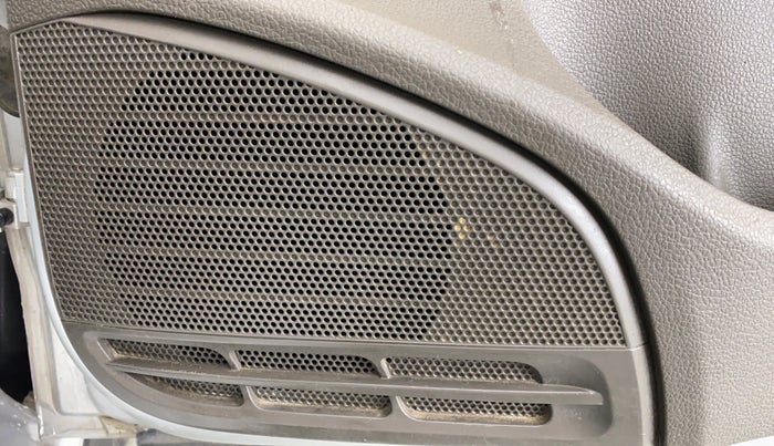 2016 Volkswagen Vento HIGHLINE 1.2 TSI AT, Petrol, Automatic, 73,673 km, Speaker