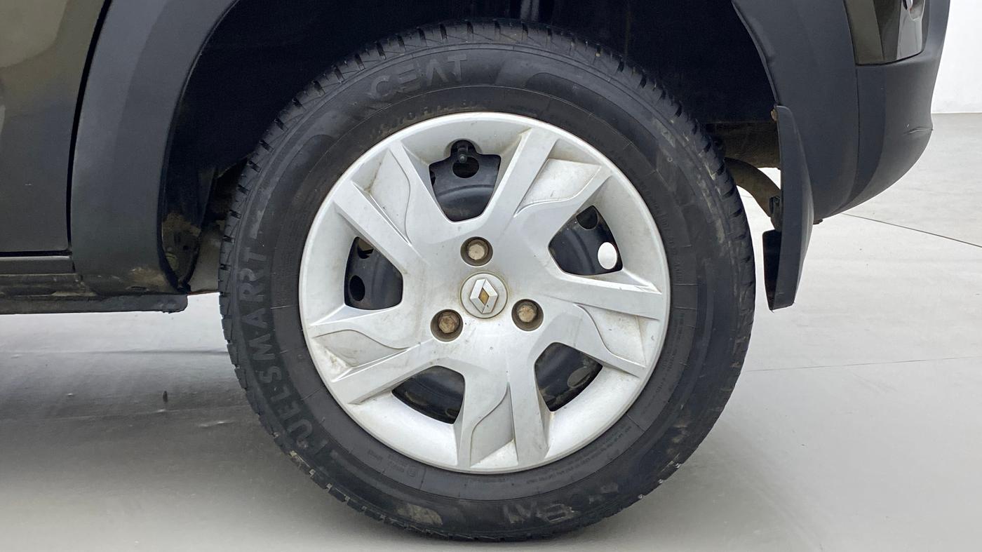 2021 Renault Kwid RXT, Petrol, Manual, 22,507 km, Left Rear Wheel