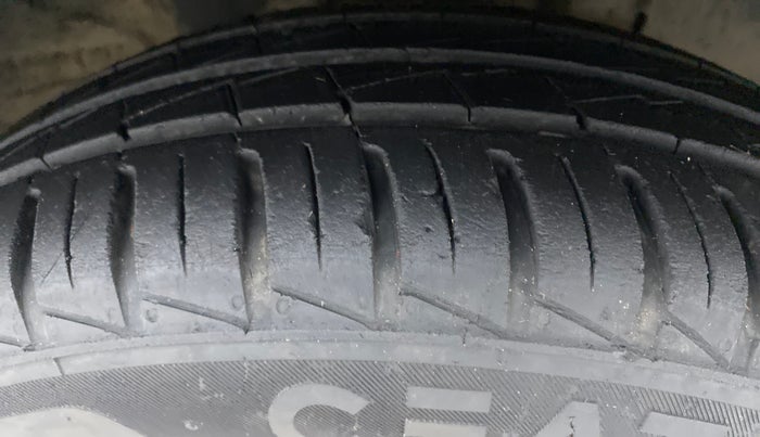 2021 Renault Kwid RXT, Petrol, Manual, 22,507 km, Right Front Tyre Tread