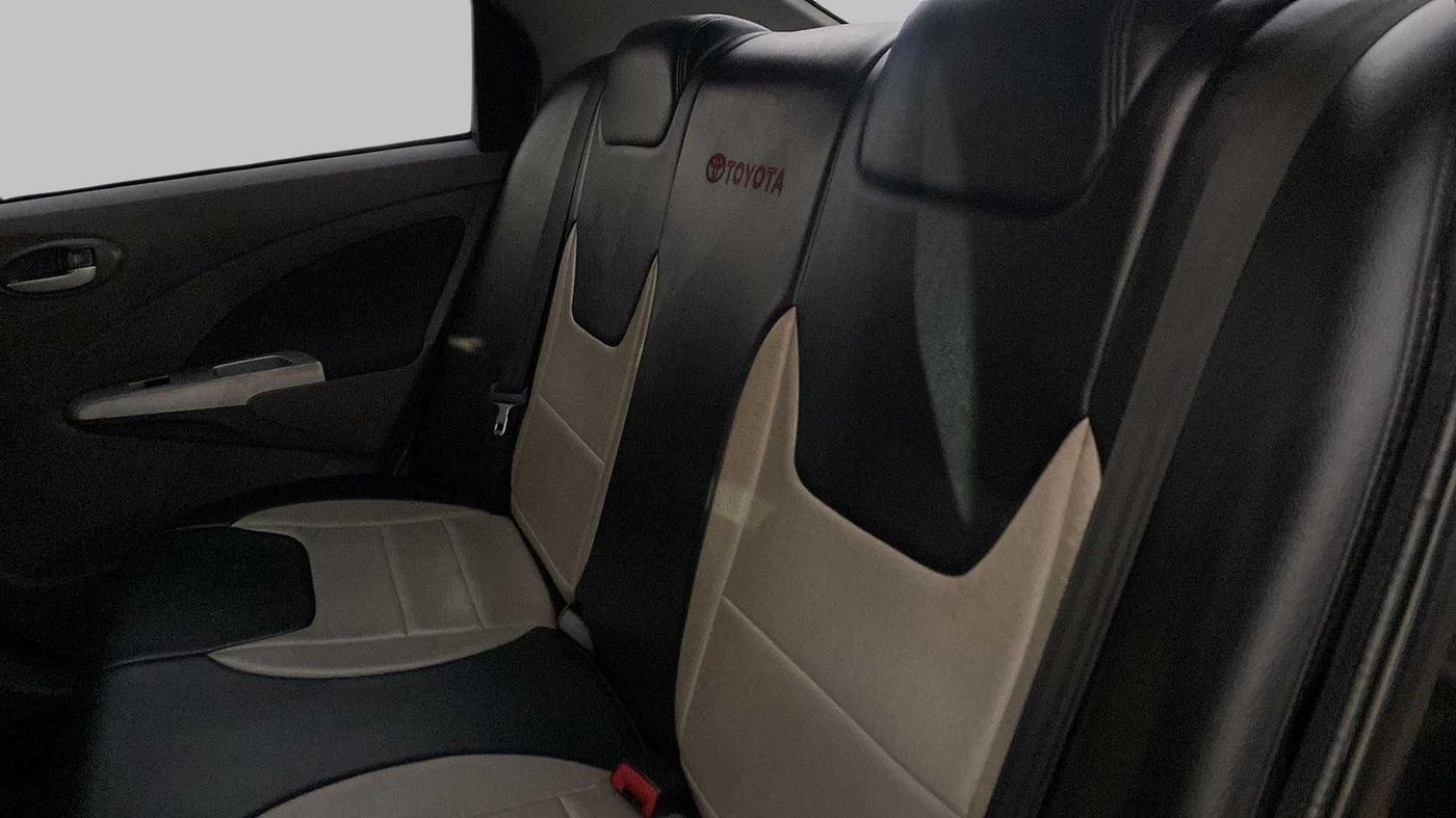 2011 Toyota Etios V, Petrol, Manual, 47,612 km, Right Side Rear Door Cabin