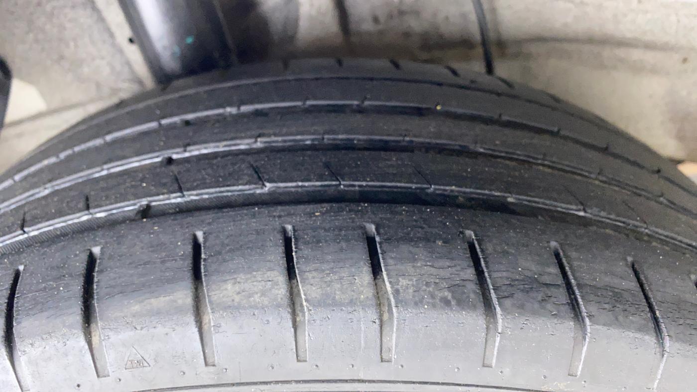 2015 Hyundai Elite i20 ASTA 1.2, Petrol, Manual, 33,624 km, Right Rear Tyre Tread