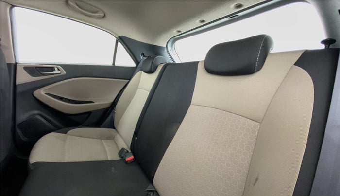 2015 Hyundai Elite i20 ASTA 1.2, Petrol, Manual, 33,624 km, Right Side Rear Door Cabin