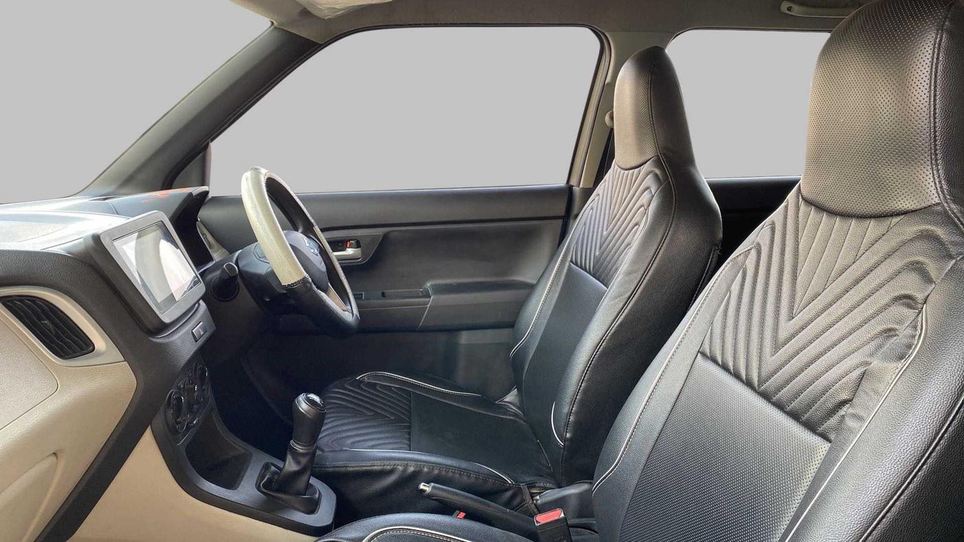 2020 Maruti New Wagon-R ZXI 1.2, Petrol, Manual, 40,132 km, Right Side Front Door Cabin