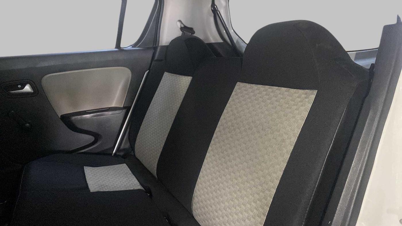 2019 Maruti Alto LXI, Petrol, Manual, 37,369 km, Right Side Rear Door Cabin