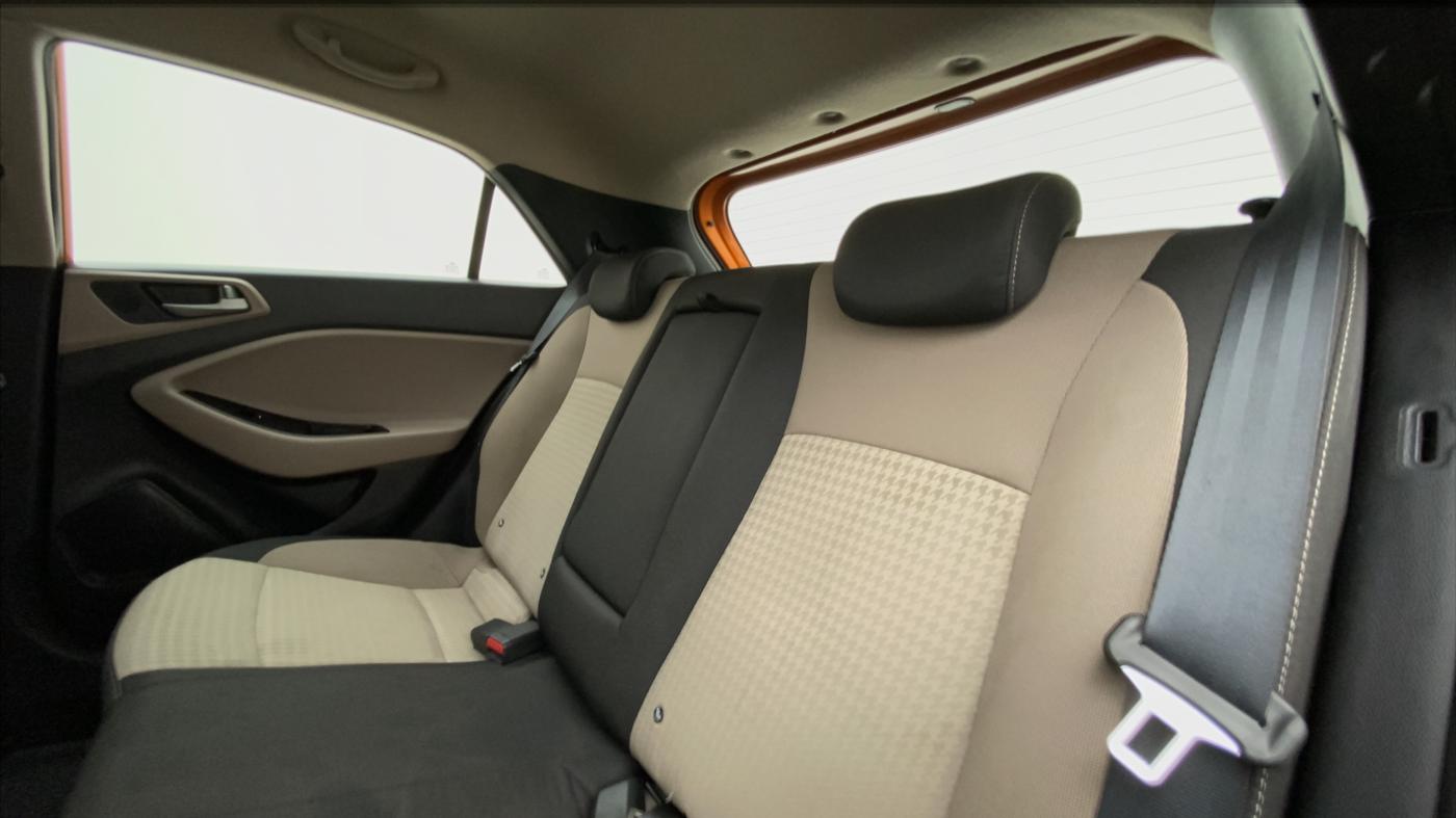 2018 Hyundai Elite i20 ASTA 1.2 (O), Petrol, Manual, 24,988 km, Right Side Rear Door Cabin