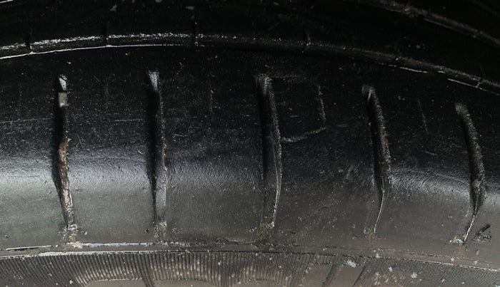 2021 Toyota Glanza G, Petrol, Manual, 35,512 km, Left Front Tyre Tread