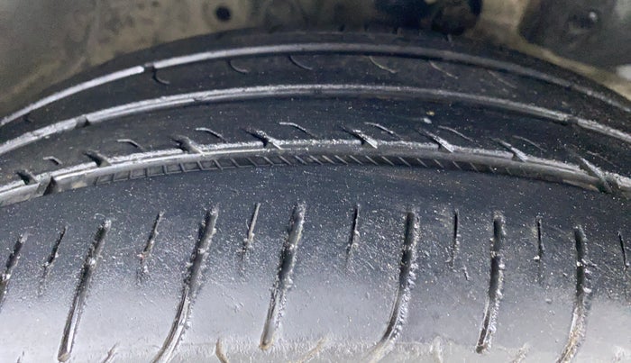 2013 Honda City S MT PETROL, Petrol, Manual, 96,271 km, Right Front Tyre Tread