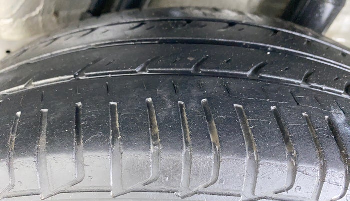 2013 Honda City S MT PETROL, Petrol, Manual, 96,271 km, Left Rear Tyre Tread
