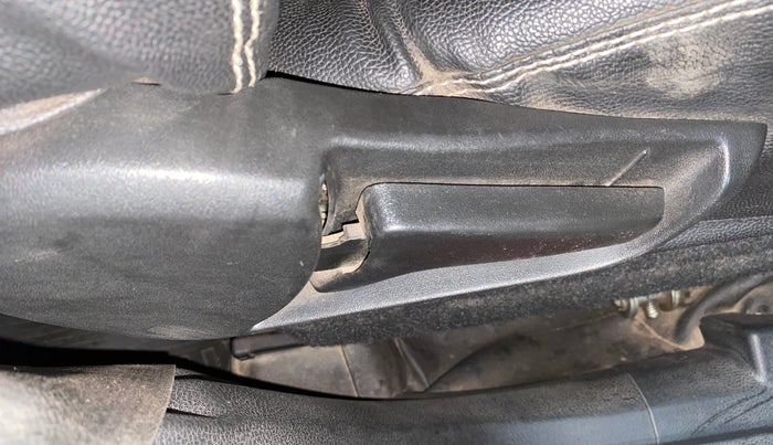 2022 Maruti S PRESSO VXI (O) CNG, CNG, Manual, 21,554 km, Driver Side Adjustment Panel