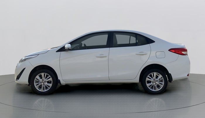 2018 Toyota YARIS V CVT, Petrol, Automatic, 34,644 km, Left Side