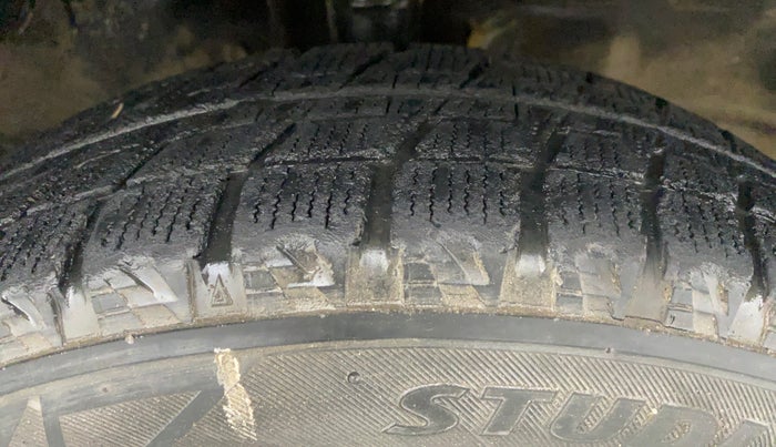 2014 Maruti Wagon R 1.0 LXI, Petrol, Manual, 33,016 km, Right Front Tyre Tread
