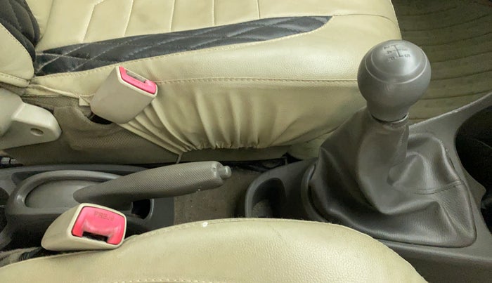 2015 Toyota Etios Liva G, Petrol, Manual, 96,553 km, Gear Lever