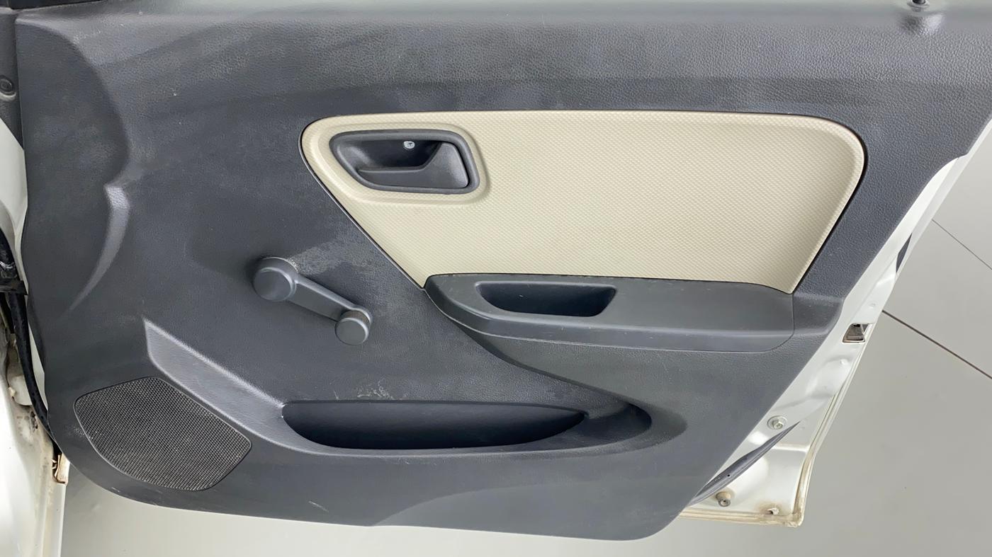 2019 Maruti Alto K10 LXI CNG, CNG, Manual, 65,329 km, Driver Side Door Panels Control