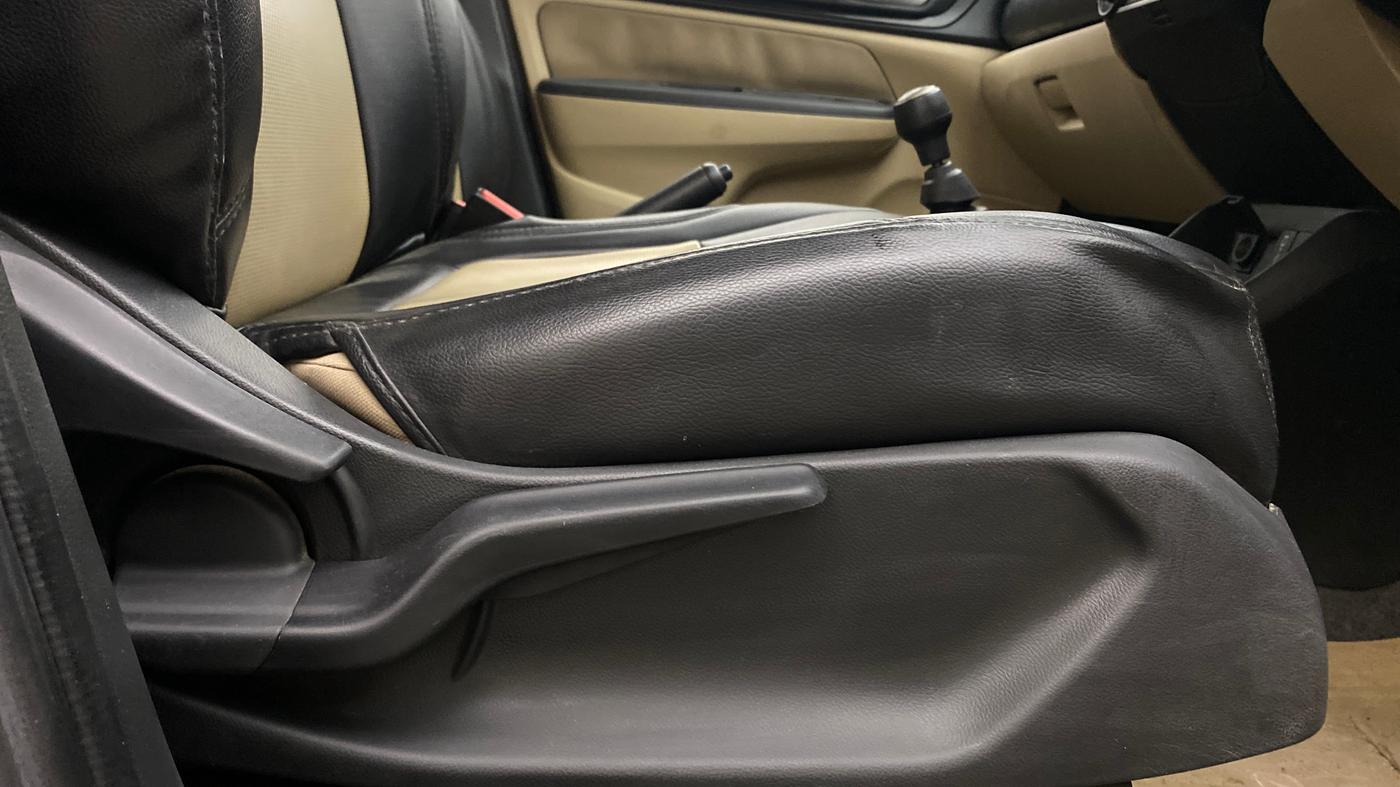 2019 Honda Amaze 1.2L I-VTEC VX, Petrol, Manual, 72,163 km, Driver Side Adjustment Panel