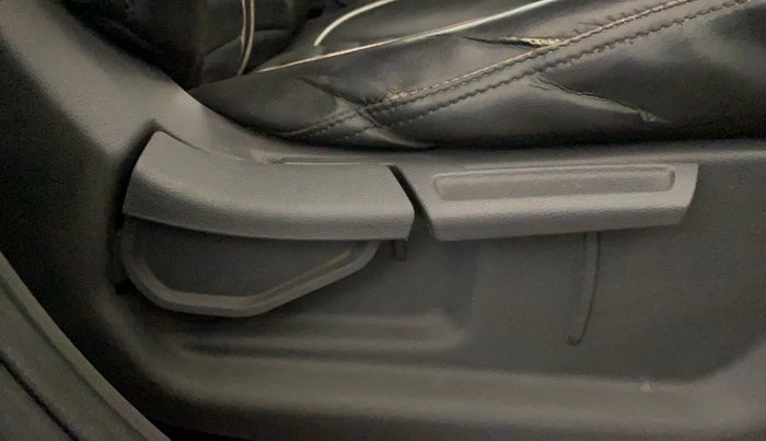 2022 Hyundai GRAND I10 NIOS SPORTZ 1.2 KAPPA VTVT, Petrol, Manual, 45,029 km, Driver Side Adjustment Panel