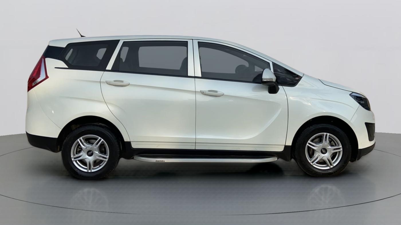 2020 Mahindra MARAZZO M4+ 8 STR, Diesel, Manual, 22,707 km, Right Side View