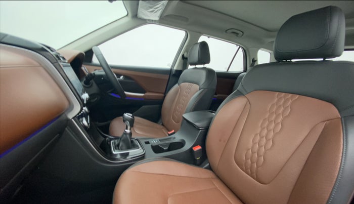 2022 Hyundai ALCAZAR PLATINUM 1.5 MT 7STR, Diesel, Manual, 4,266 km, Right Side Front Door Cabin