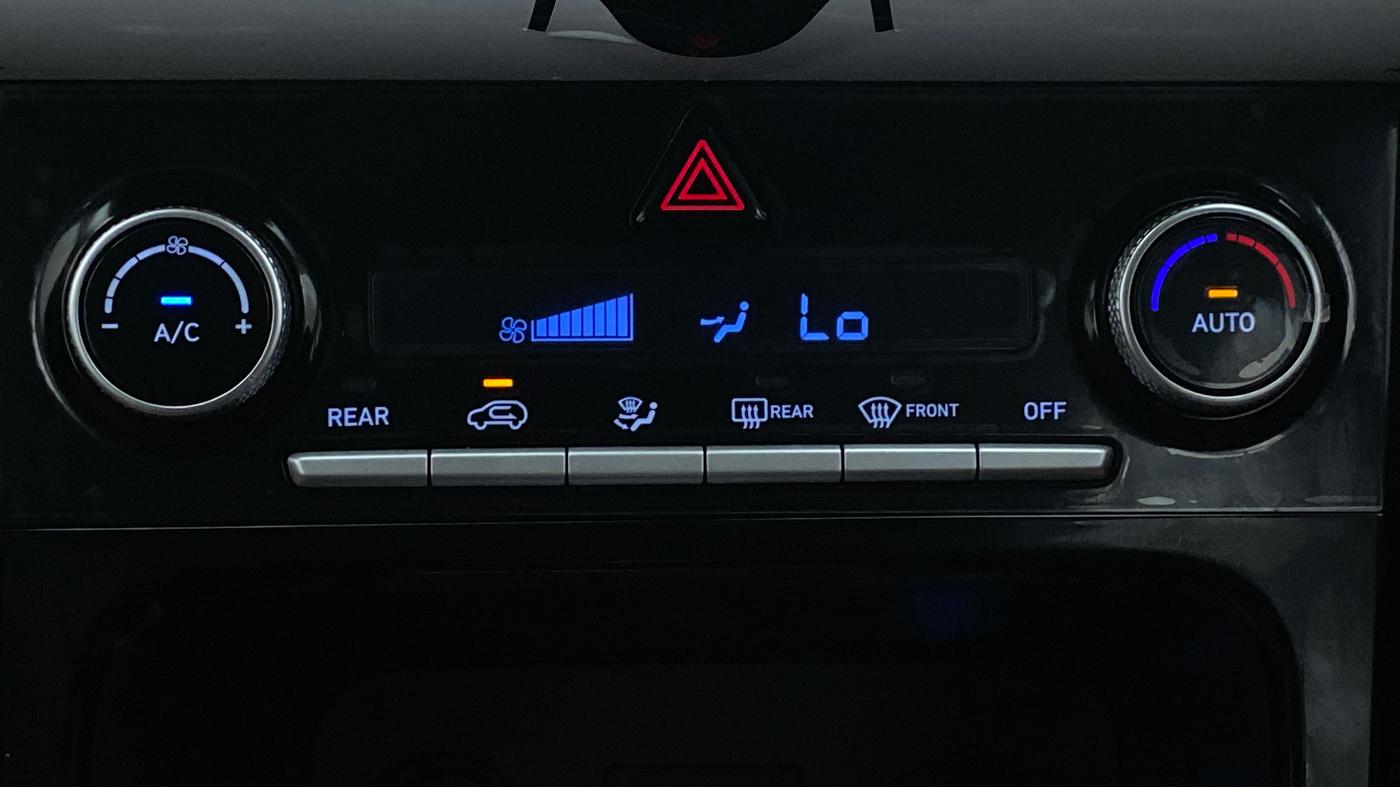 2022 Hyundai ALCAZAR PLATINUM 1.5 MT 7STR, Diesel, Manual, 4,266 km, Automatic Climate Control