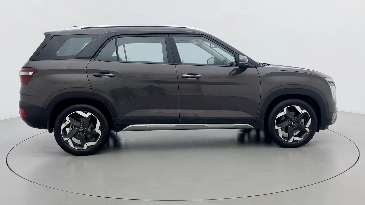 2022 Hyundai ALCAZAR PLATINUM 1.5 MT 7STR, Diesel, Manual, 4,266 km, Right Side View
