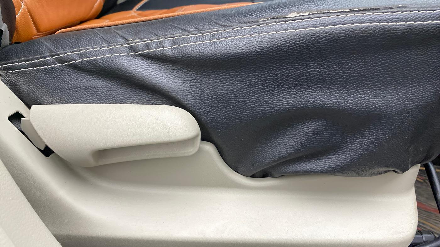 2021 Maruti Celerio VXI, Petrol, Manual, 21,270 km, Driver Side Adjustment Panel