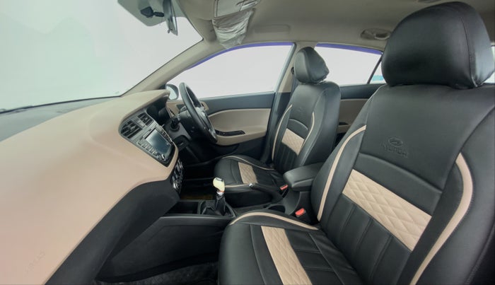 2015 Hyundai Elite i20 ASTA 1.2 (O), Petrol, Manual, 72,417 km, Right Side Front Door Cabin