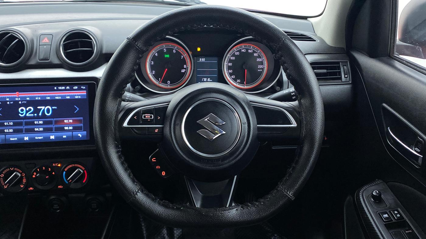 2020 Maruti Swift VXI, Petrol, Manual, 17,816 km, Steering Wheel Close Up