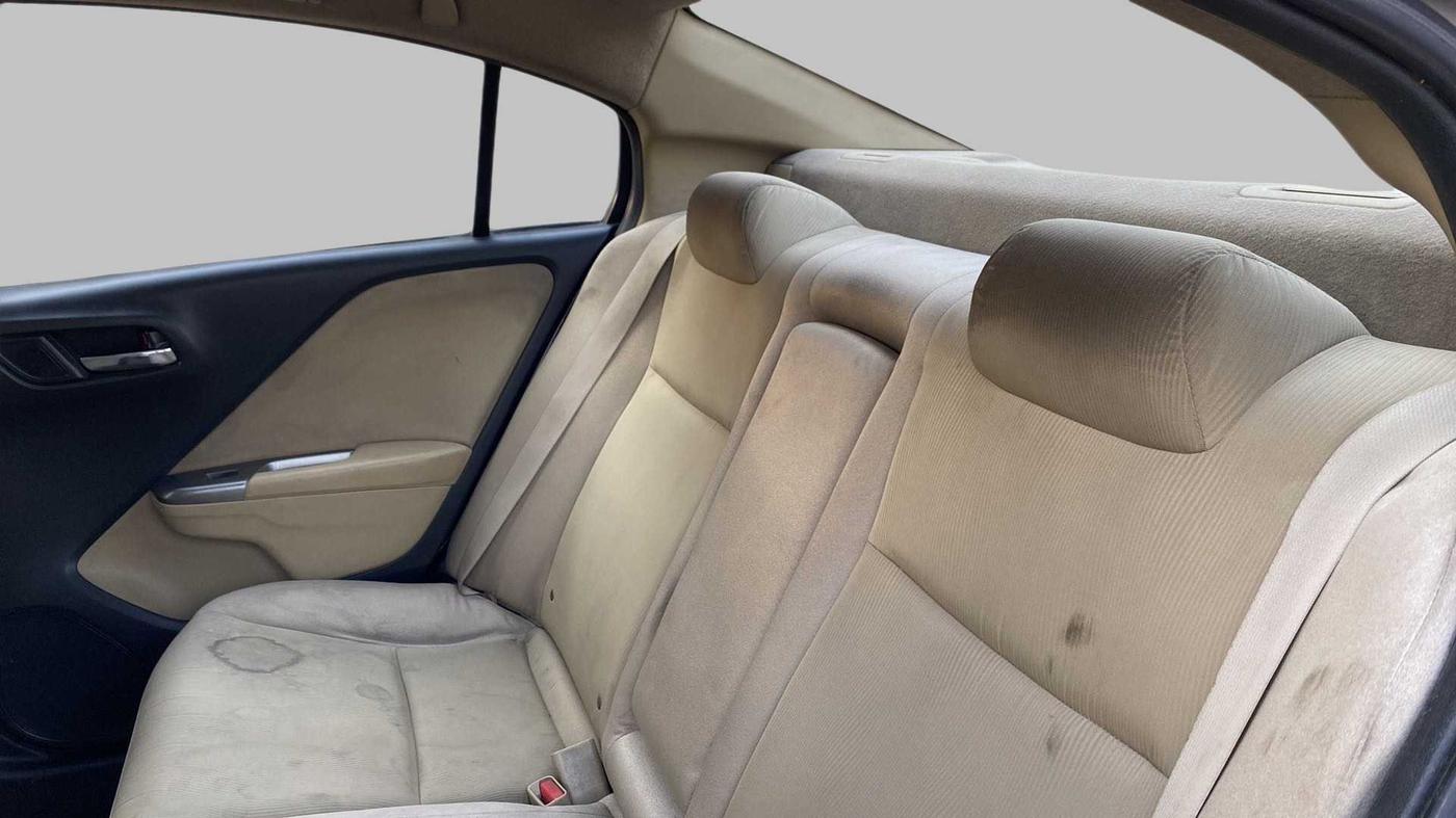 2016 Honda City V MT PETROL, Petrol, Manual, 51,618 km, Right Side Rear Door Cabin