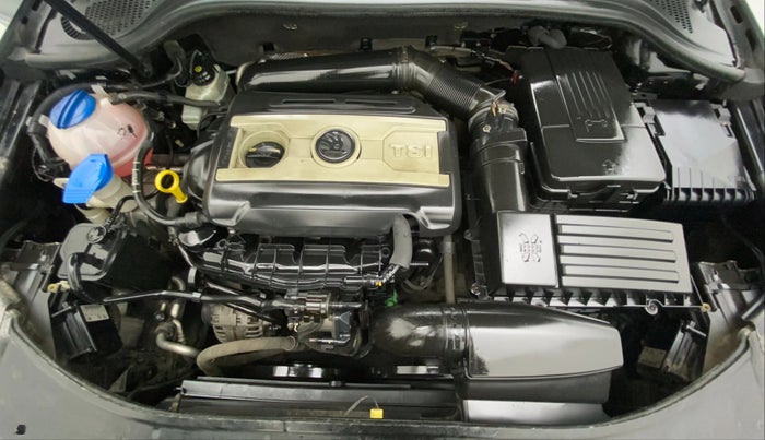 2015 Skoda Superb ELEGANCE 1.8 TSI AT, Petrol, Automatic, 81,945 km, Open Bonet