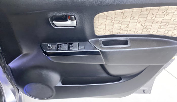 2017 Maruti Wagon R 1.0 VXI+ AMT, Petrol, Automatic, 54,469 km, Driver Side Door Panels Control