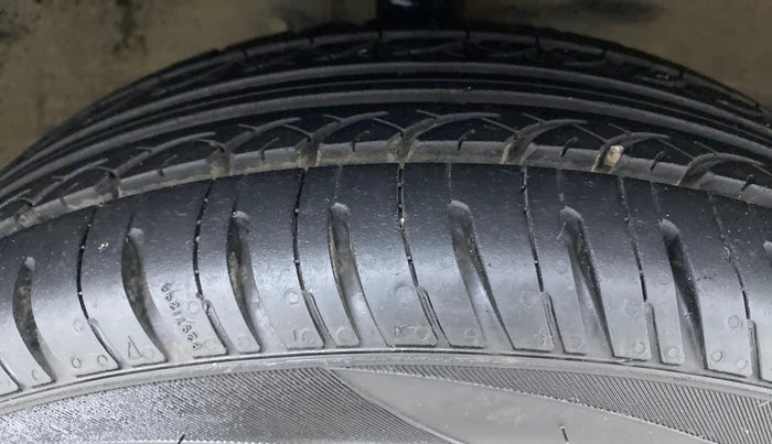 2017 Maruti Wagon R 1.0 VXI+ AMT, Petrol, Automatic, 54,469 km, Right Front Tyre Tread