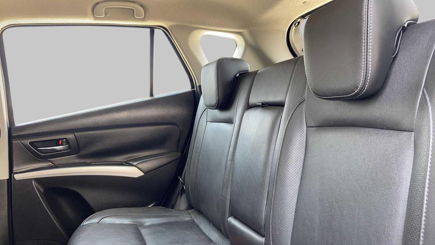 2015 Maruti S Cross ALPHA 1.3, Diesel, Manual, 36,307 km, Right Side Rear Door Cabin