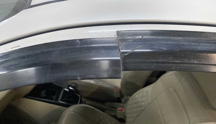 2019 Maruti Dzire VXI AMT, Petrol, Automatic, 41,921 km, Front passenger door - Door visor damaged