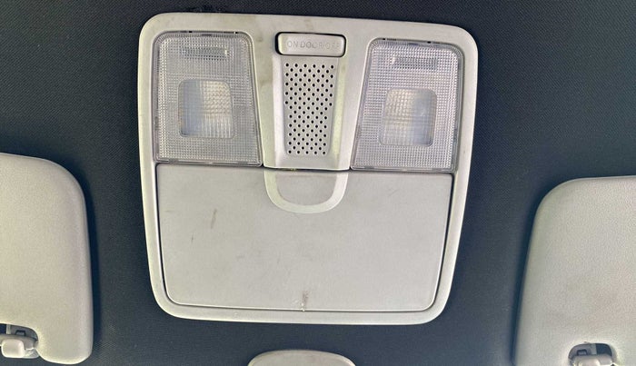 2019 Maruti Swift VDI, Diesel, Manual, 47,646 km, Ceiling - Sun Glass Holder not working