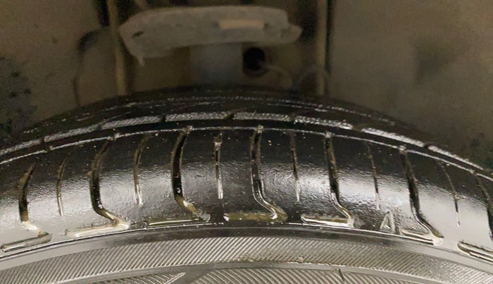 2018 Tata Tiago XZ PETROL, Petrol, Manual, 98,875 km, Right Front Tyre Tread