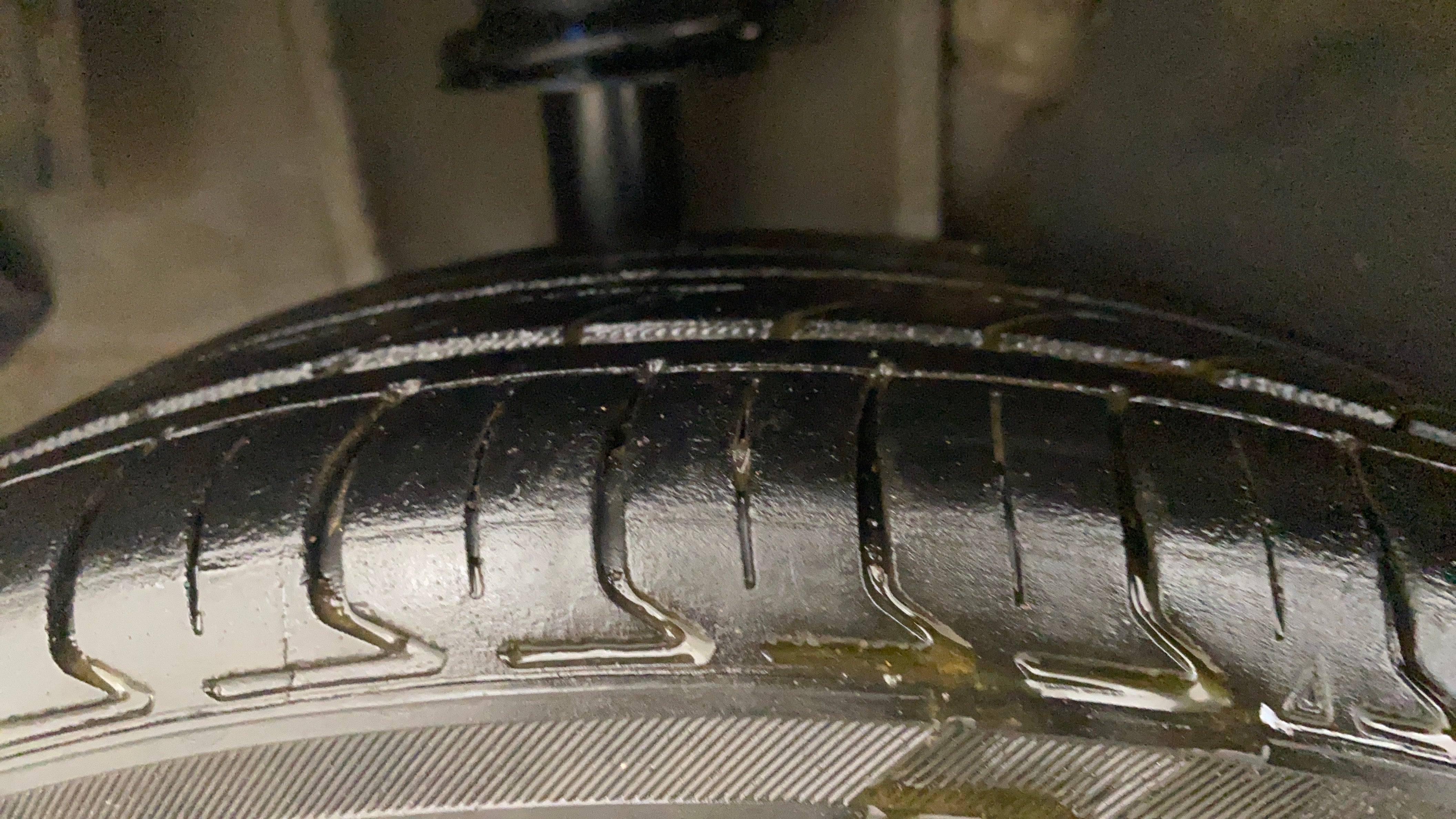 camera-Right-Rear-Tyre-Tread